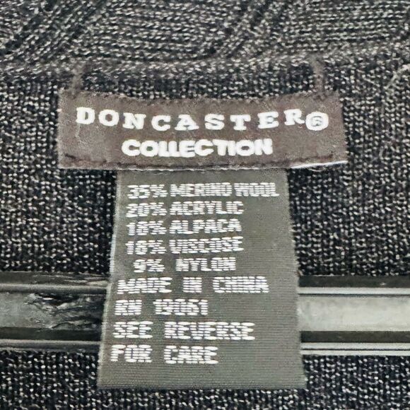 Doncaster Black Ruffle Front V-Neck Metallic Crochet Sleeve Sweater Size XL - Picture 4 of 5